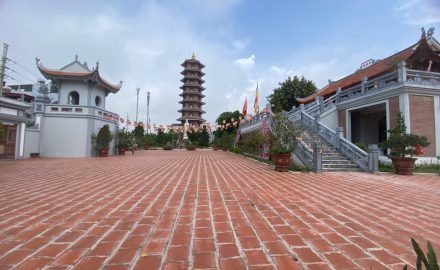 Chua tien canh nguyen khe dong anh