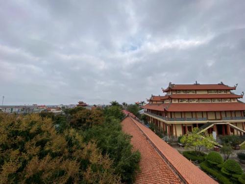 Vuon-chua-lanh-than-tam-ong-but-16